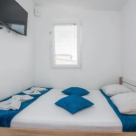 Ivanusevic Apartment Vir